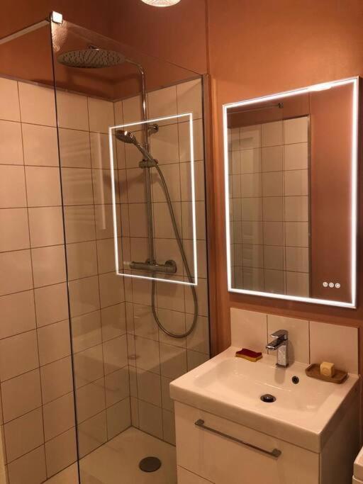 Appartement Vieux-Port/ 2 Min Du Metro Estrangin Marsilya Dış mekan fotoğraf